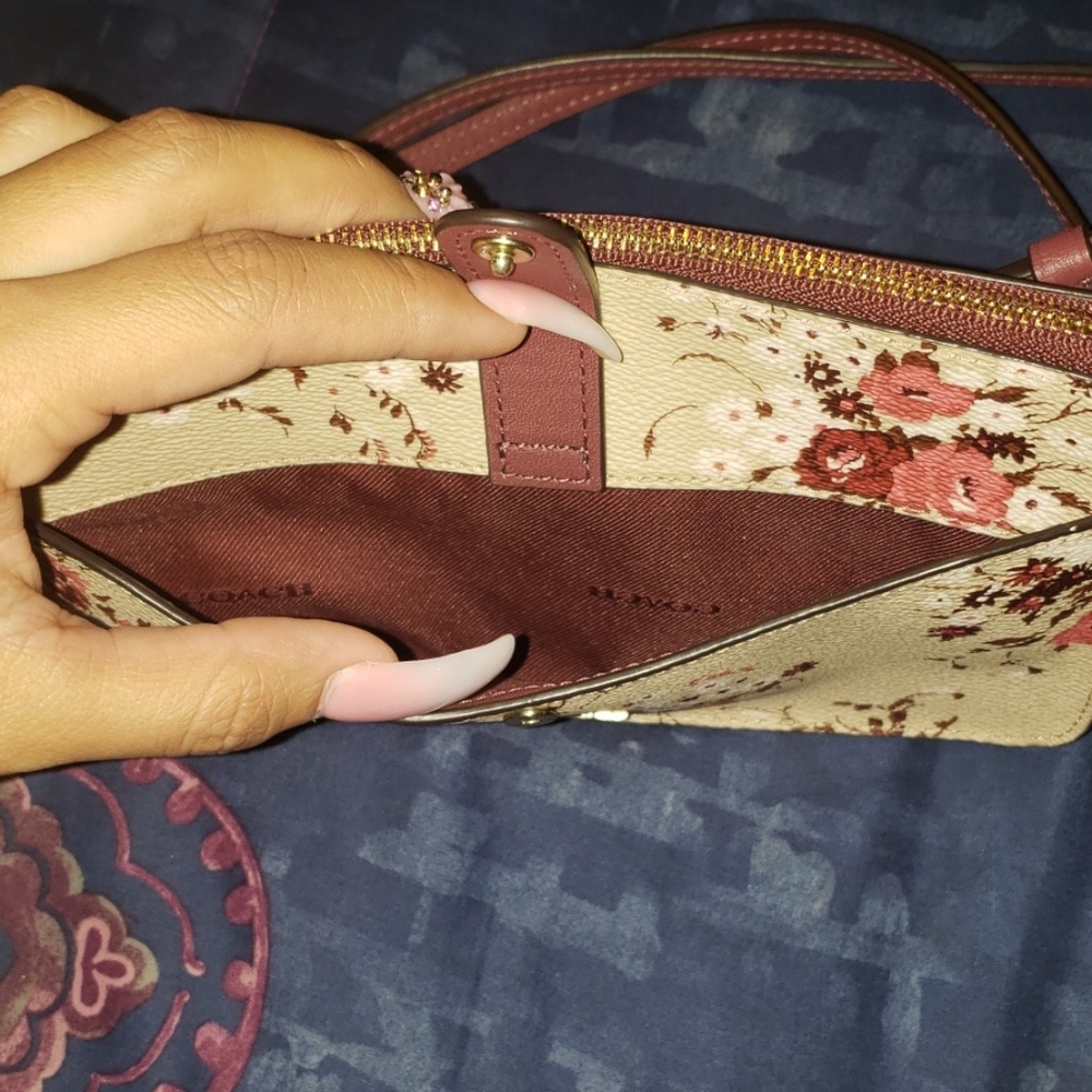 A brand new coach cross body wallet - Picture 3 of 5